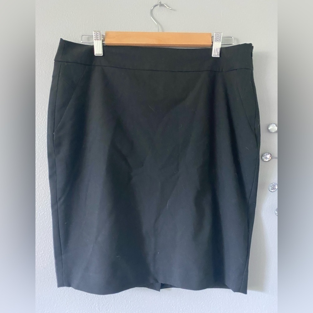 RW and Co black pencil skirt